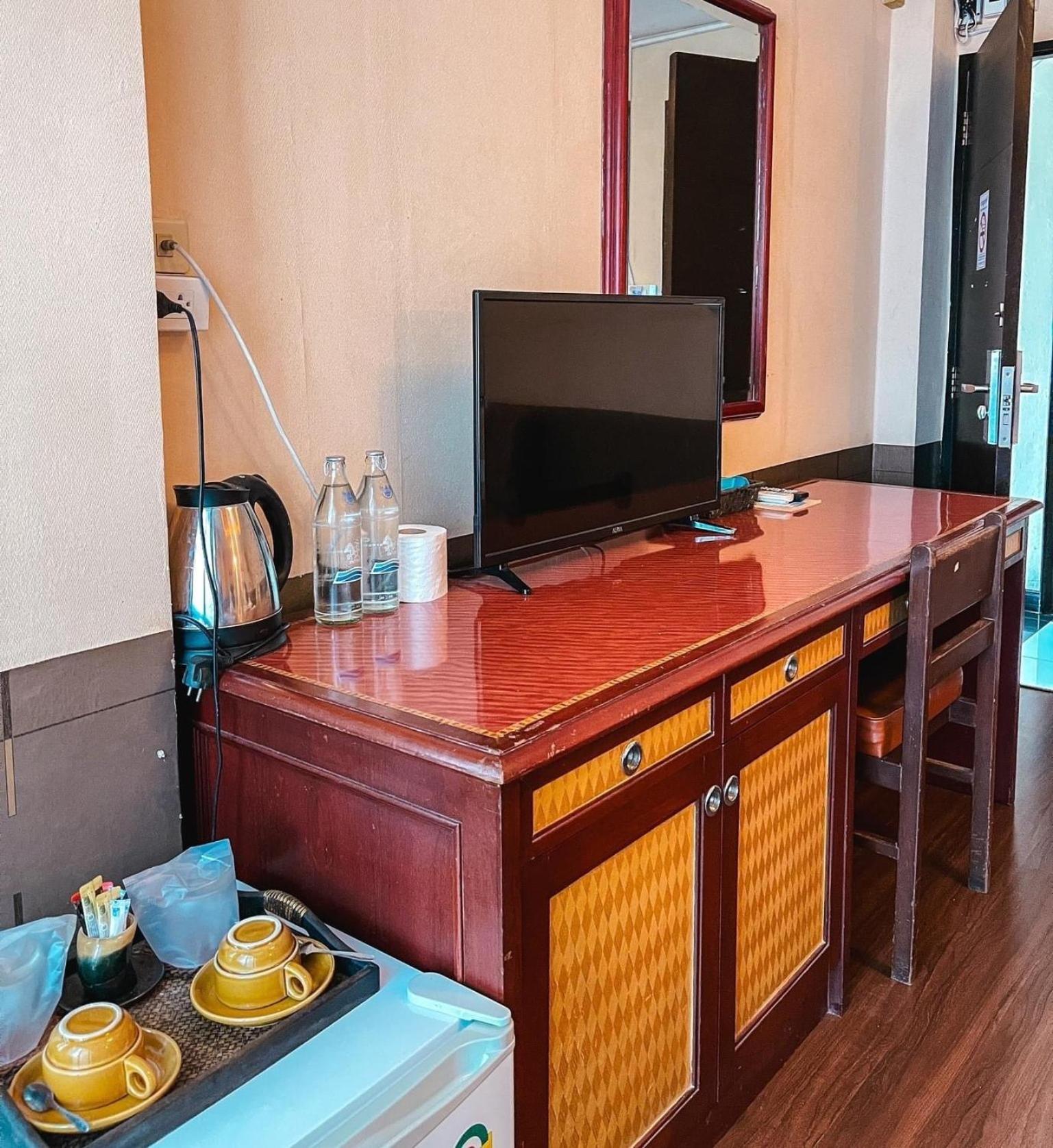 Baik Suite Bangkok Esterno foto